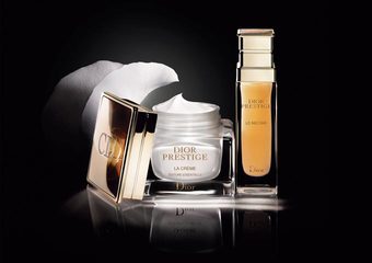 【DIOR 迪奧】 Dior 迪奧全新一代【精萃再生花蜜系列】唯有珍稀的岡維拉玫瑰及時間的淬煉，才能為嬌嫩肌膚呵護完美
