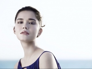 【Biotherm 碧兒泉】 [新品]BIOTHERM White D-Tox碧兒泉 新一代極淨白系列