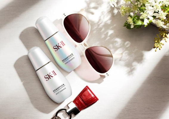 SK-II -  2016 全新「超肌因鑽光淨白精華」、「阻黑淨斑精華」喚醒深層淨白能量 再創鑽白巔峰新境界