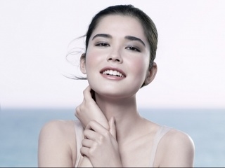 【Biotherm 碧兒泉】 [新品]BIOTHERM White D-Tox碧兒泉 新一代極淨白潤色隔離霜