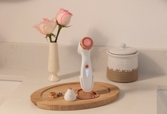 Nu Skin 如新】 NU SKIN「LumiSpa® iO智慧雙效潔顏機」玫瑰金新色登場