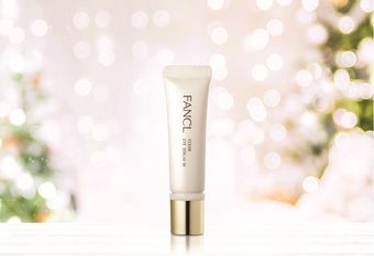 【FANCL】 鎖定眼部減齡關鍵 FANCL 全新《盈潤亮澤眼霜》 保濕祛暗一步到位  雙眸水亮！細緻！更年輕！