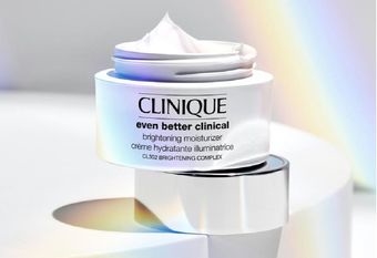 【CLINIQUE 倩碧】 想要擁有無瑕水嫩光肌就靠它! 皮膚醫學專利研發 美白保濕一瓶見效 【超激光勻淨白保濕輕乳霜】 全新上市!