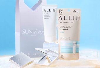 【ALLIE】 2025夏天最清爽的跨界合作登場！ ALLIE×得正 SUNdear PROJECT正式開跑 美妝飲品強強聯手！守護質感系女孩的夏日美肌時光 三重好禮一次收 7/31前指定通路限量開搶