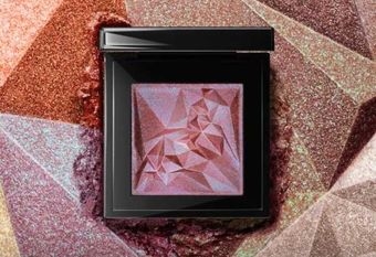 【shu uemura 植村秀】 波光細閃 星系上眼 全新 星透幻閃眼影 10/1全新上市