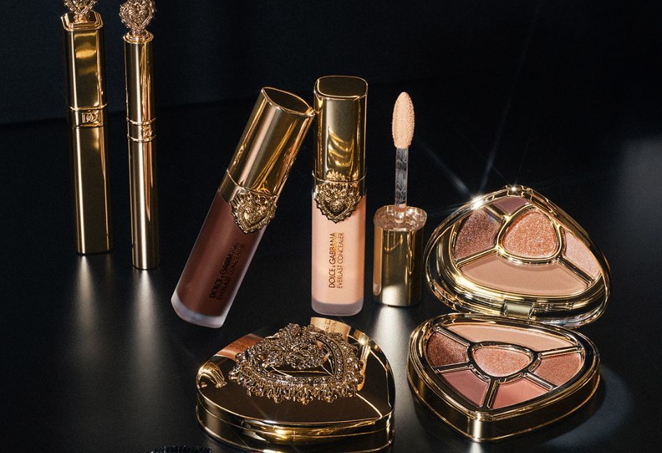 2026 春夏大秀後台:隨手打造日常時尚妝容 2026 春夏大秀後台:隨手打造日常時尚妝容