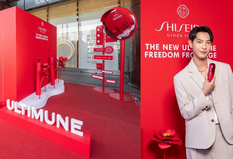 「早安系男神」連晨翔笑曝: 現在擦小紅瓶,10年後可能被誤認成女兒男友! 2025 最上鏡NO.1慢老精華推薦 「早安系男神」連晨翔笑曝: 現在擦小紅瓶,10年後可能被誤認成女兒男友! 2025 最上鏡NO.1慢老精華推薦