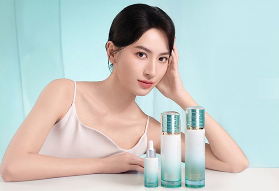 泊美PURE&MILD 全新「菁盈粹恆潤系列」奇肌上市 對抗初老肌從25+開始！一抹喚醒恆潤光感年輕肌
