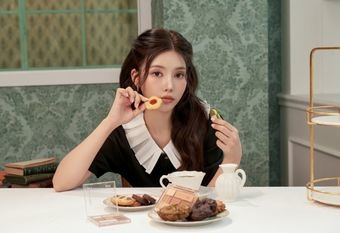 【1028】 一抹定格摩登年代 時光妝備x眼唇在線 復刻你的摩登時刻