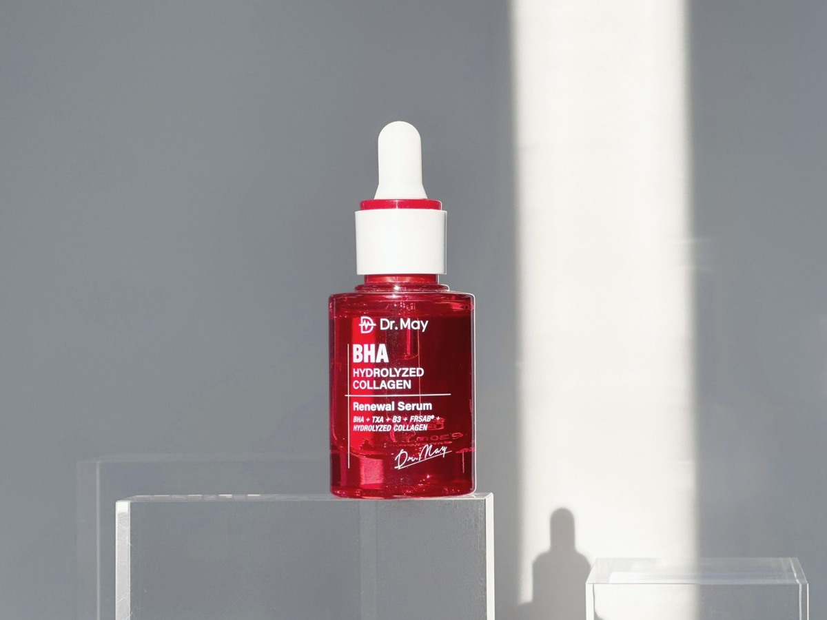 回購確定！「紅外泌膠原精華」用澎澎亮亮的肌膚圈走一票粉絲，奇蹟般無針無痛的居家水光保養，試過都說用完還要再買！