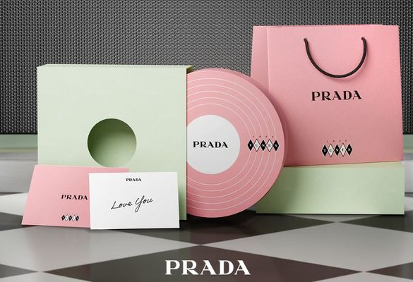 【PRADA Beauty】 2026情人節首度獻禮【LOVE TUNES譜曲愛戀】全新「唯我莫測香精-馥果榛境」譜出冬日迷人饗食香調