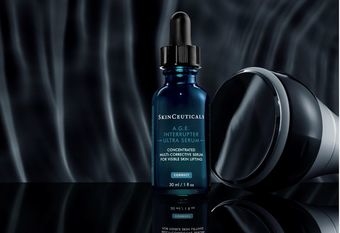 【SkinCeuticals 修麗可】 修麗可2026重磅新品 精準重塑U臉變V臉 #電波V臉瓶「A.G.E. 極效賦活緊緻精華」 模擬電波 「首創膠原結構重塑科技」煥活4重膠原網 層層撐起、撐霸膠原+184% 力撐鬆垮垂 緊提輪廓線