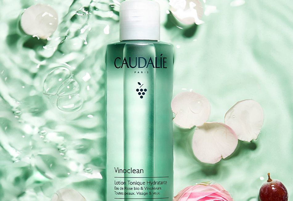 【CAUDALIE 歐緹麗】 Caudalie 夏季化妝水推薦 從妝前保養、定妝持妝到舒緩補水 一噴打造夏日穩膚透亮光澤肌