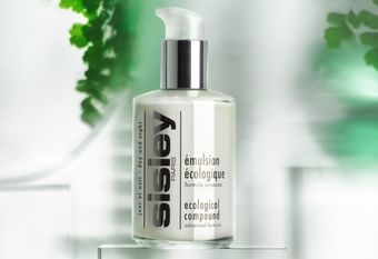 【SISLEY 希思黎】 揭秘夏季必備「穩膚營養素」 擺脫夏日悶黏、對抗屏障受損 打造肌底強韌防禦核心，一瓶全能搞定！