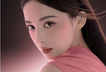 【TOM FORD】 《禁忌玫瑰Rose Prick》 七夕限量彩妝系列，描繪令人無法抗拒的誘惑。