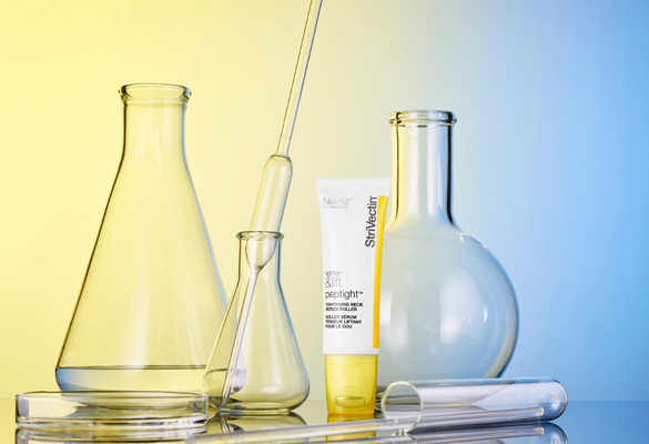 【StriVectin 皺效奇蹟】 「Peptight™ Tightening皺效緊緻胜肽繃繃系列」 「頸」緻黑科技：一滾淡化頸紋、緊塑輪廓線