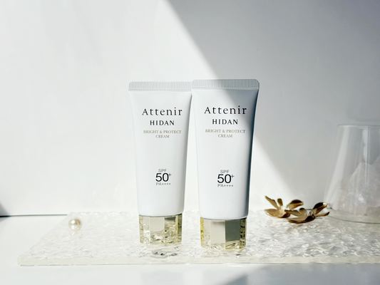 【Attenir  艾天然】 別再讓紫外線偷走青春！極致輕盈防護搭配植萃養膚 告別黏膩乾澀的夏日防曬惡夢！