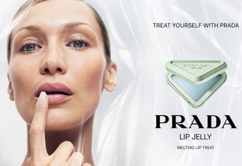 【PRADA Beauty】 全新【潤澤修護凍唇膜】顛覆唇部保養時髦新篇章，輕凍水潤、前所未紋！