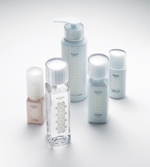 【SOFINA 蘇菲娜】 [新品] 肌膚的晨間「芯」有氧運動 SOFINA芯美顏活氧按摩泡泡  活力登場