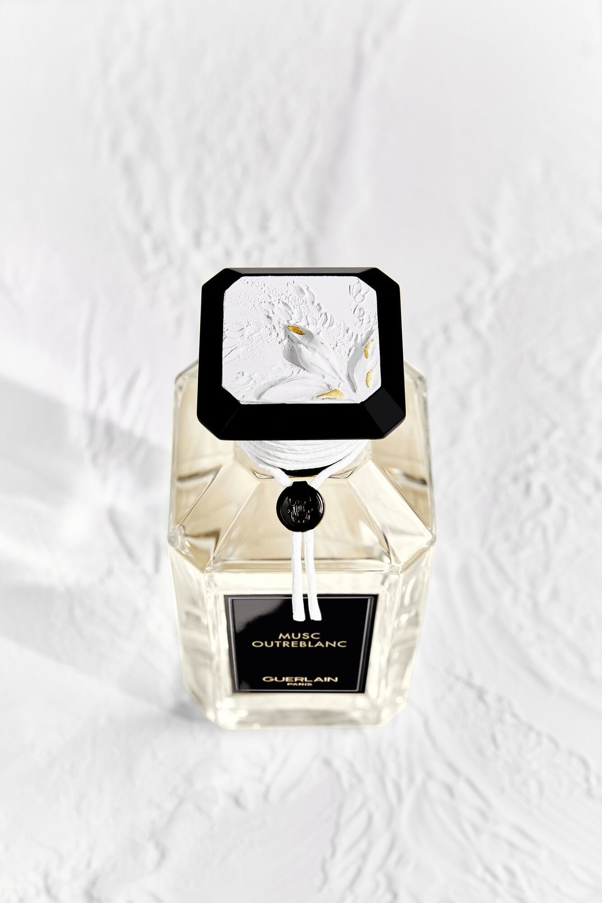 Noa/GUERLAIN MUSC OUTREBLANC 香水 Musc Outreblanc Guerlain perfume - a fragrância Compartilhável 2022