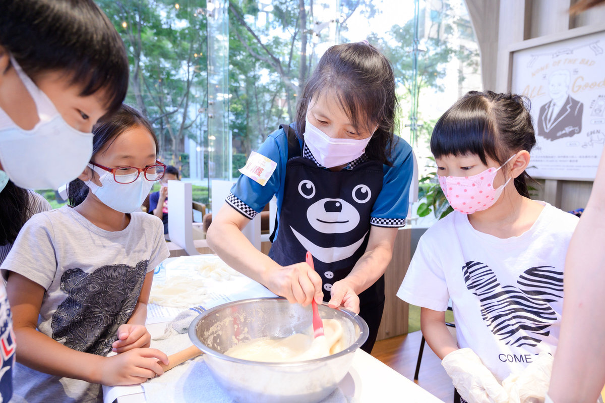 攜手罕見疾病基金會舉辦 讓愛不罕見－職人手作坊 秉持授人以漁精神 長期輔導病友家庭培養謀生技能 / Nu Skin 如新