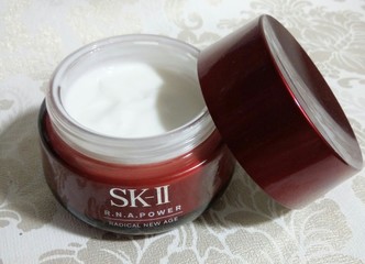 我覺得不要省尤其現在換季超怕乾的擦上[SK