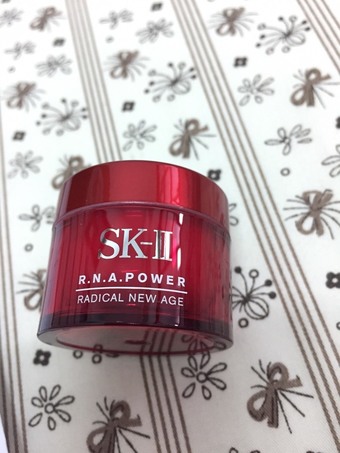 現在在冬季乾冷天氣或換季的時候又會脫皮近期