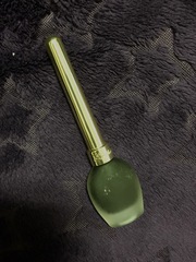 大概快兩年後我們一起跨年他就拿出這隻厲害的