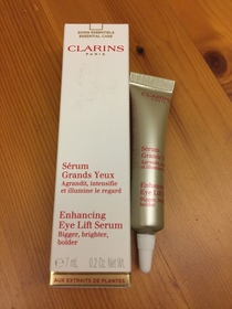 五號fanfan - CLARINS 克蘭詩 V型抗引力大眼精華 使用心得圖片