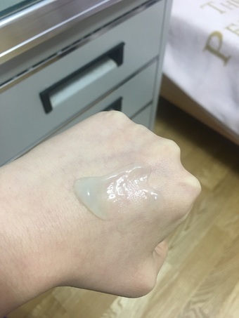 的創新科技與成分1.法國孚日冰川水：微小水
