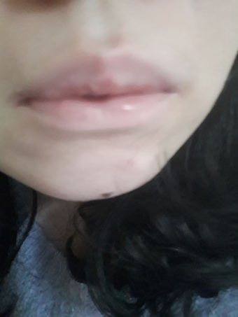 入上圖前面兩個試色在屈臣氏試01跟02天台