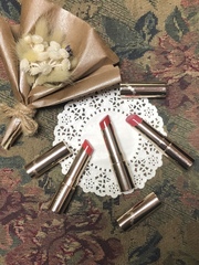 —————-今天看到屈臣氏有限定色9號和1