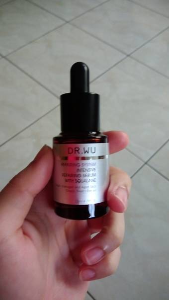 本身的肌膚是屬於到了換季,就很容易脫皮的混