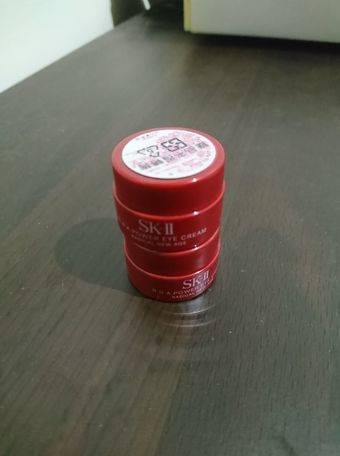 ，雖然試用正值難搞的換季時期，但眼周狀況確