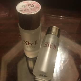 有不少的痘疤，可能是換季的關係痘痘問題一直