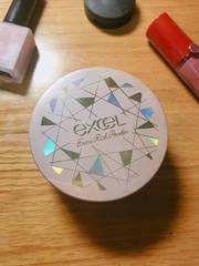 e:none">隔天跨年逛屈臣氏看到貨便火