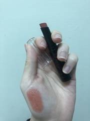 薄薄一層顏色超美非常奶茶色很溫柔疊擦之後的