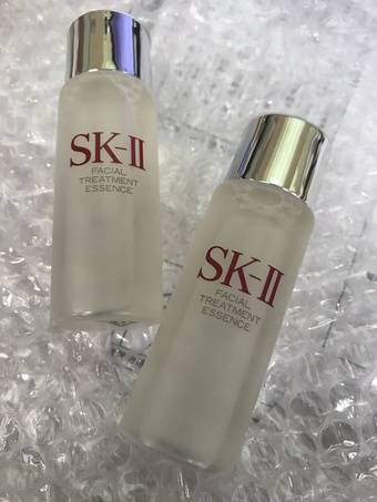 風導致皮膚過乾，或是換季時兩頰粗糙泛紅的困