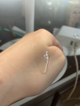 適合乾肌的我，在秋冬換季時用非常保濕。顏色