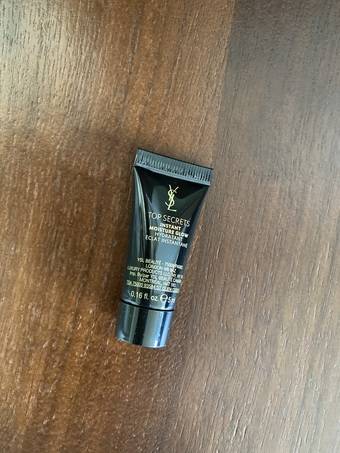 久完妝後妝感看起來是奶油肌的以一款保濕的妝