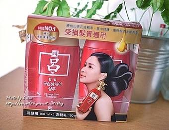 網友erica926在心得中提到韓方修護洗髮乳(受損髮質適用)和頭髮受損有關 由韓國原裝進口,適合受損髮質適用~金色瓶蓋