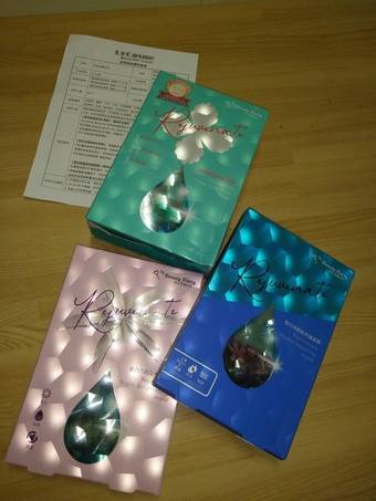面貼了一個榮譽貼紙「法國美妝奧斯卡獎，台灣