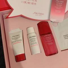 次竟然是收到KOL的禮盒經典的紅色包裝就是