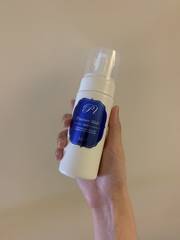 網友CWC002在心得中提到洗卸慕斯 Platinum Wash和旅行包有關 (左,150ml)及旅行組(右,20ml)