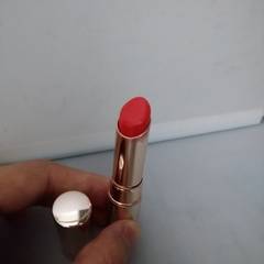 ...當初一推出還是屈臣氏限定販售，且也沒