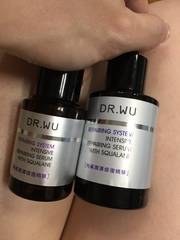 脫妝還是保濕度不足，換季下巴跟耳朵附近偶爾