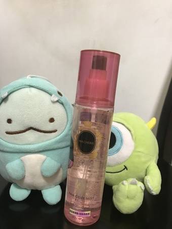 imgimg一直以來對於瑪宣妮的產品都很感興趣這一次趁頭髮燙捲且剛好看到瑪宣妮做活動就買下來了使用之後感覺它的噴霧太強了是一直線不是散狀的後來我就只好先用在手上再抹上頭髮覺得對於捲度也不是很捲的那一種就是它上面說的空氣感而且要濕髮噴完在吹乾才會捲但如果我是乾髮使用的話不管怎麼吹捲都沒用