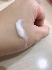 Holly11-Shiseido HAKU美白精華液_1