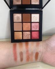 囉來囉～﻿Jolin蔡依林演唱會使用的眼影