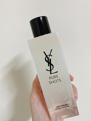 旁粉刺毛孔都蠻明顯的T字出油嚴重這款產品一
